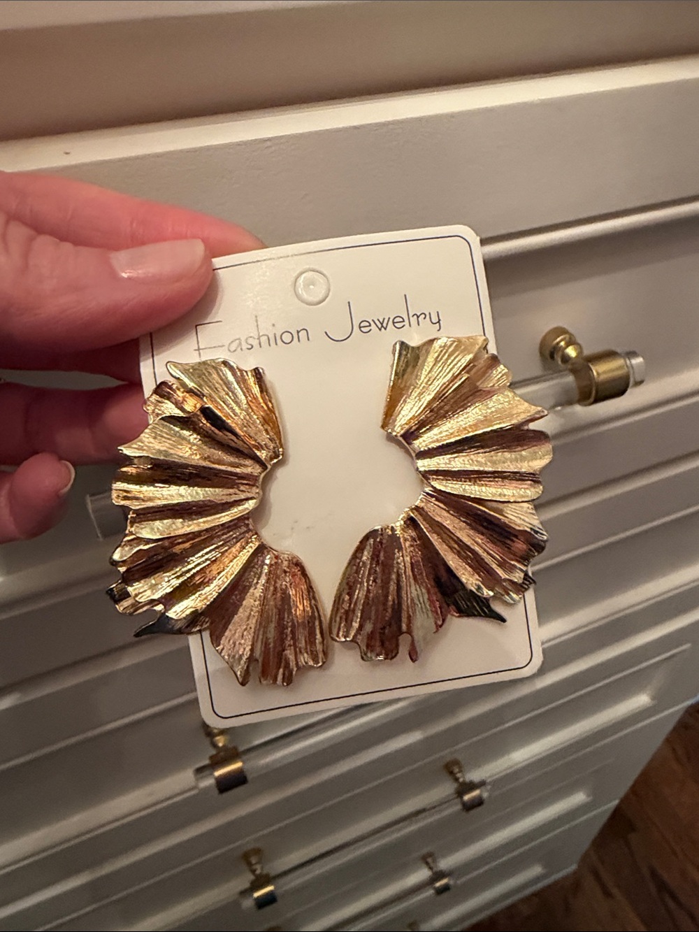 Fashion Jewelry Gold sculptural Ginkgo leaf -Shaped Statement Hoop Earrings